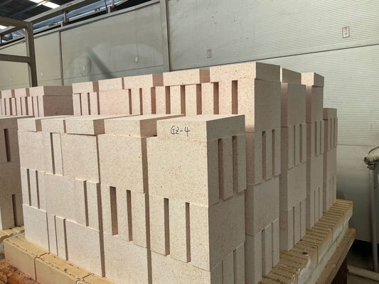 Beli AL2O3 85% Corundum Mullite Brick For Kiln Ketahanan yang kuat terhadap erosi online manufacture